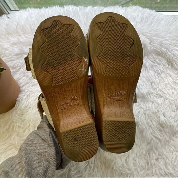 Dansko Sophie Sandals Textured Cream Leather Dual Strap Buckle Women sz 36/5.5-6 - Picture 4 of 9